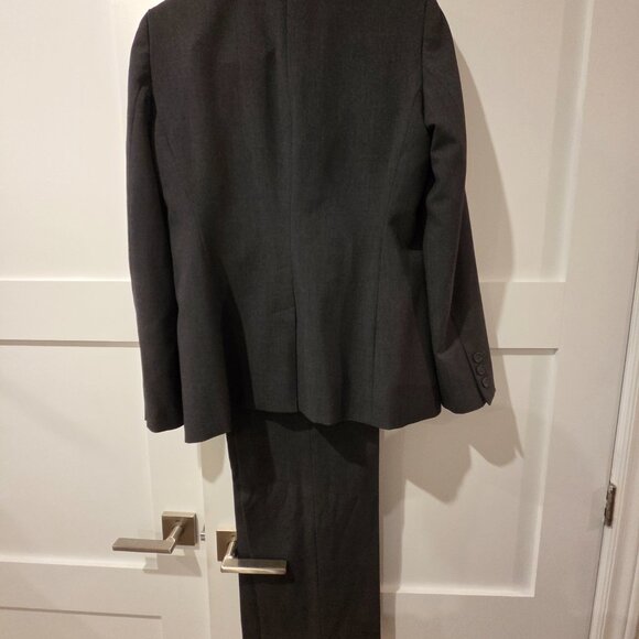 Calvin Klein Charcoal Grey Suit Size 10 - Picture 2 of 5
